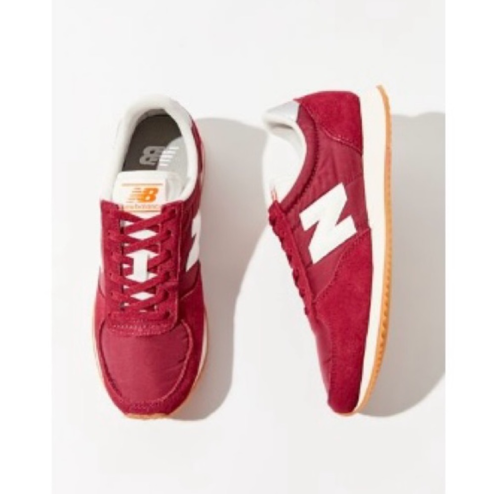 New Balance 220 Sneaker in Wine